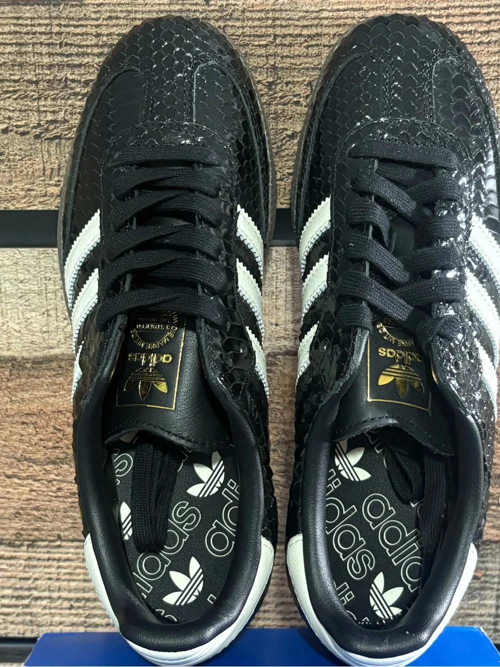 adidas sleek low